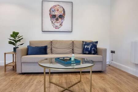 Beautiful Apartment Overlooking A Garden Londra Dış mekan fotoğraf