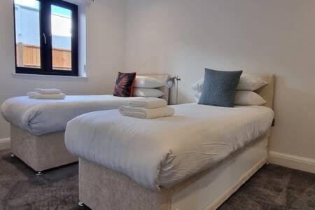 Beautiful Apartment Overlooking A Garden Londra Dış mekan fotoğraf